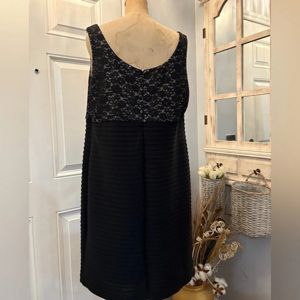 R&M Richards Black Sequined Dress w/Jacket Cream Detail 18 Dark Romantic Lace - Picture 8 of 10